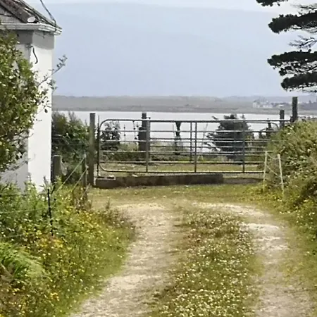 Дом отдыха Nature Retreat - Sleeps 4 & Wild Ponies *